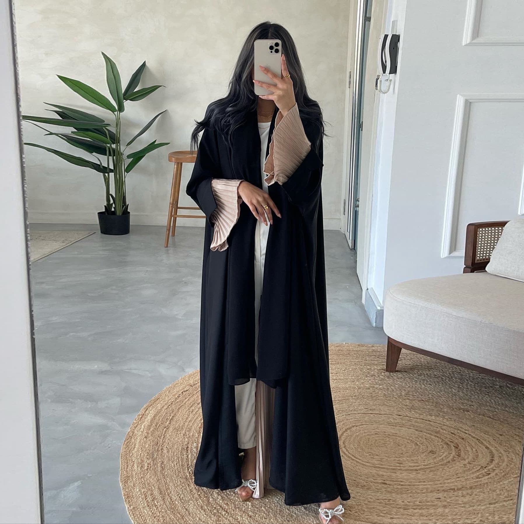 عباية بكسرات متباينة الألوان – صورة 2