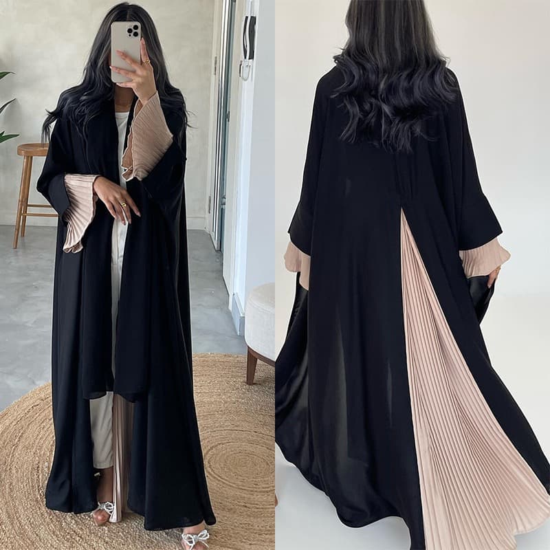 عباية بكسرات متباينة الألوان