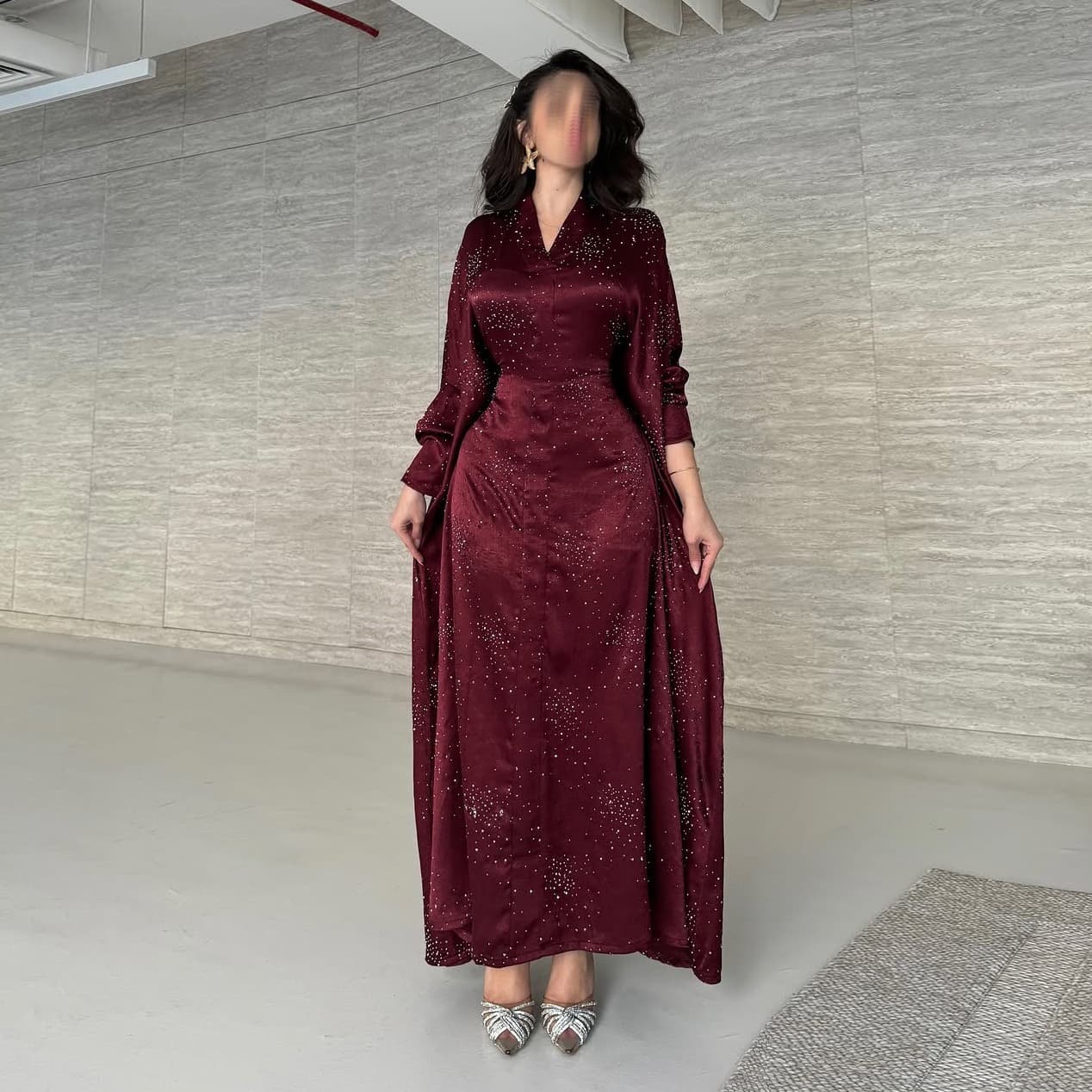 قفطان ساتان مزين بنقوش نجوم – صورة 2