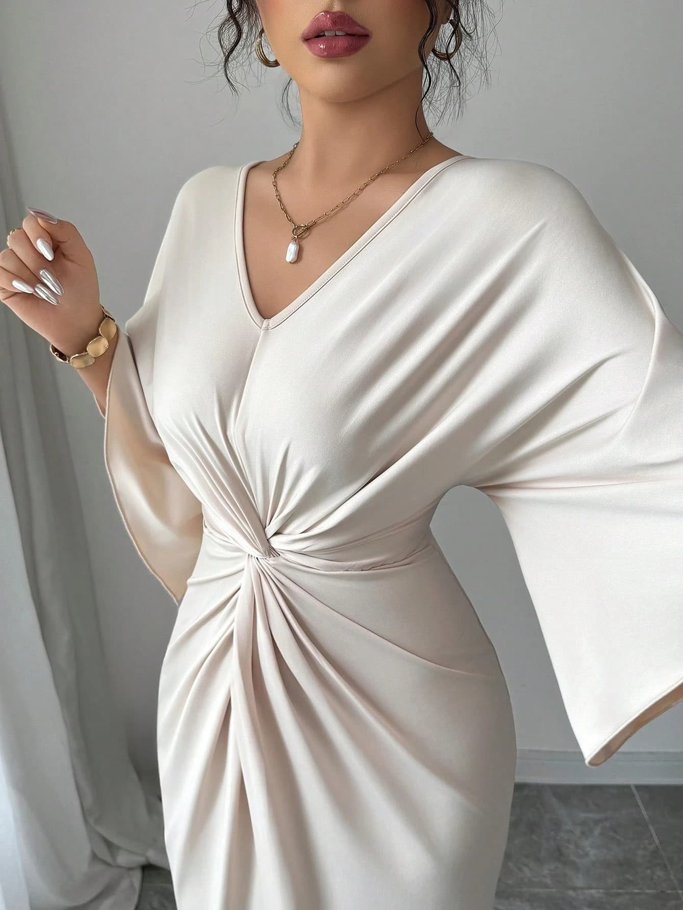 کراسی میدی ساتین بە گرێی پێشەوە – وێنەی 8