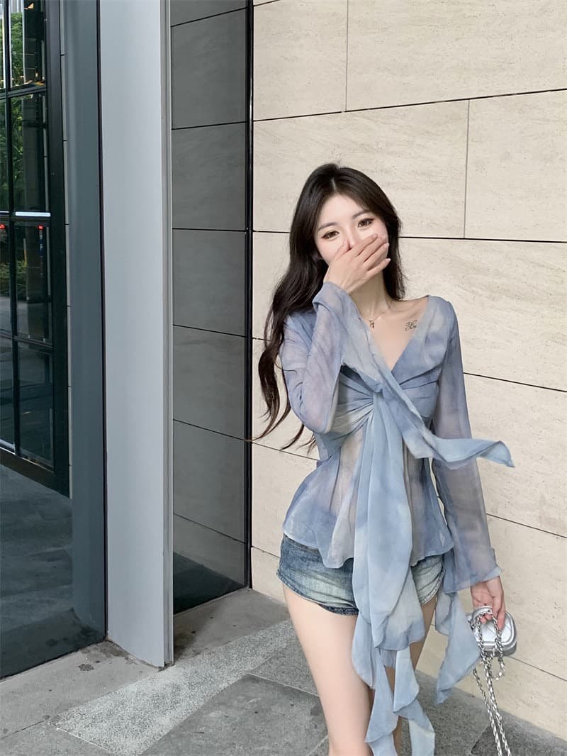 بلوزة شفافة بربطة أمامية – صورة 2