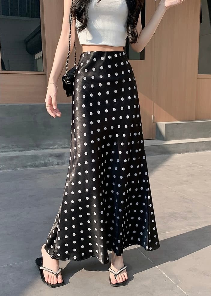 تنورة ماكسي ساتان بنقشة البولكا دوت – صورة 4