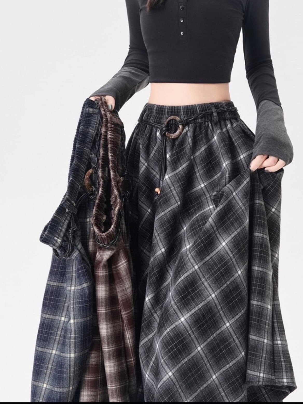 Plaid Asymmetric Hem Midi Skirt – image 6