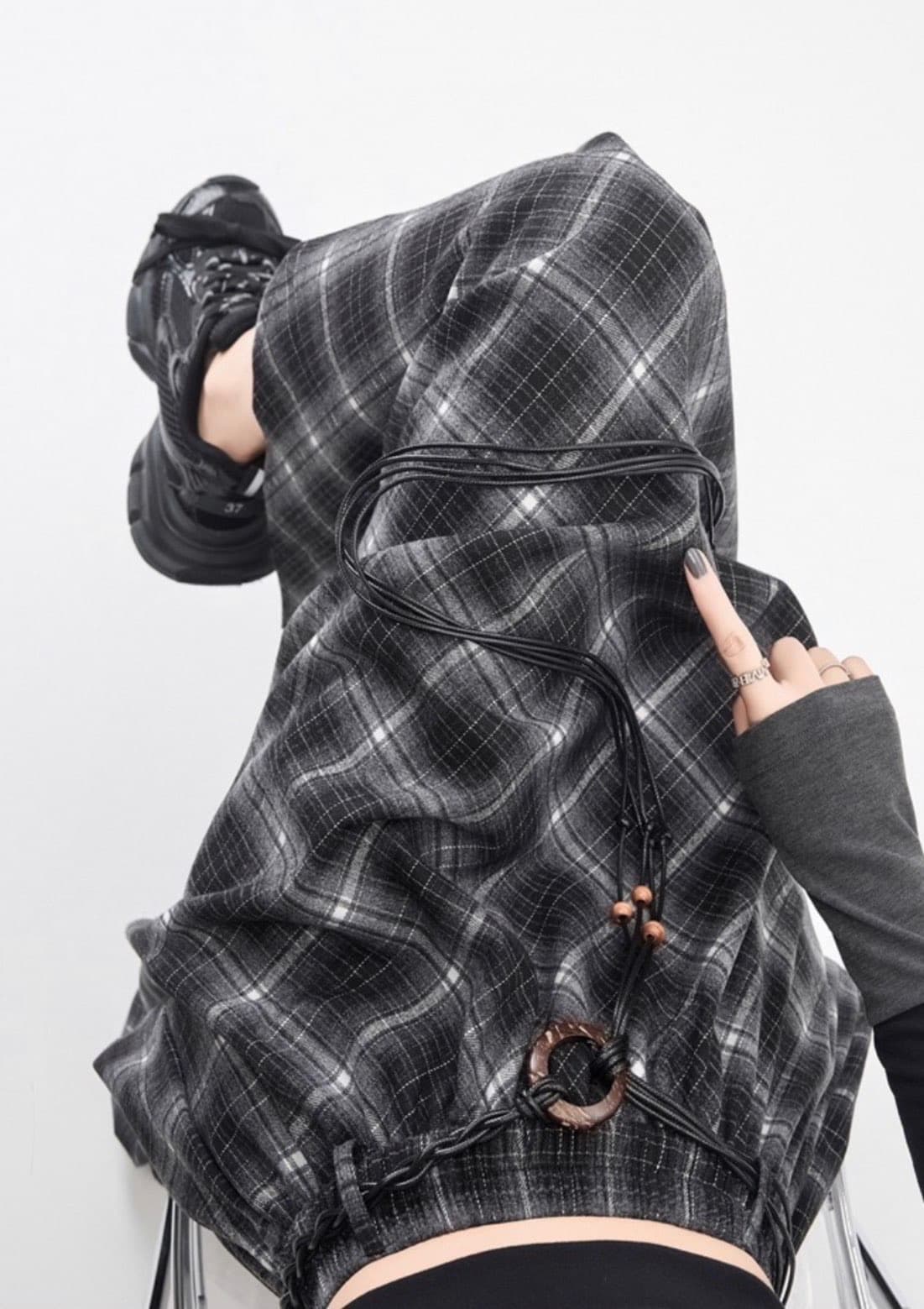 Plaid Asymmetric Hem Midi Skirt – image 7