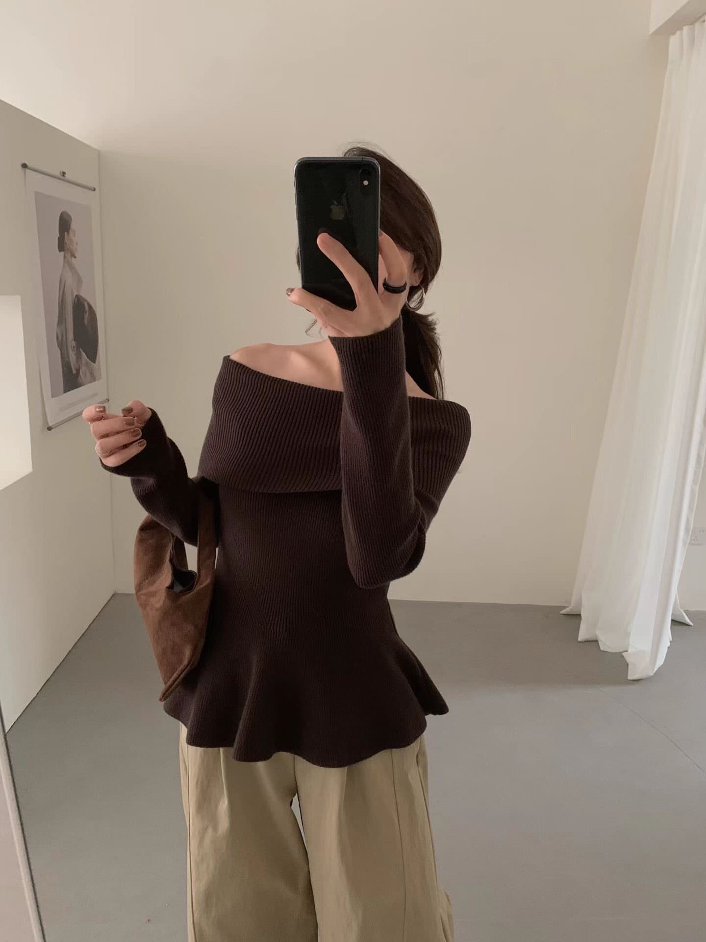 Off-Shoulder Ribbed Peplum Knit Top – image 7