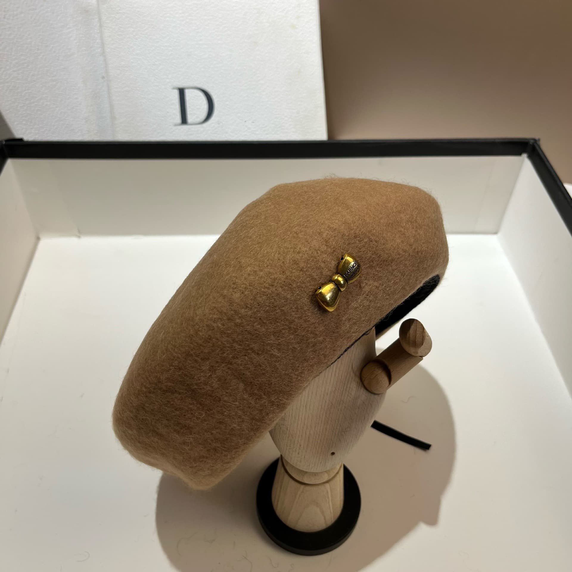 Elegant Wool Blend Bow Beret – image 3