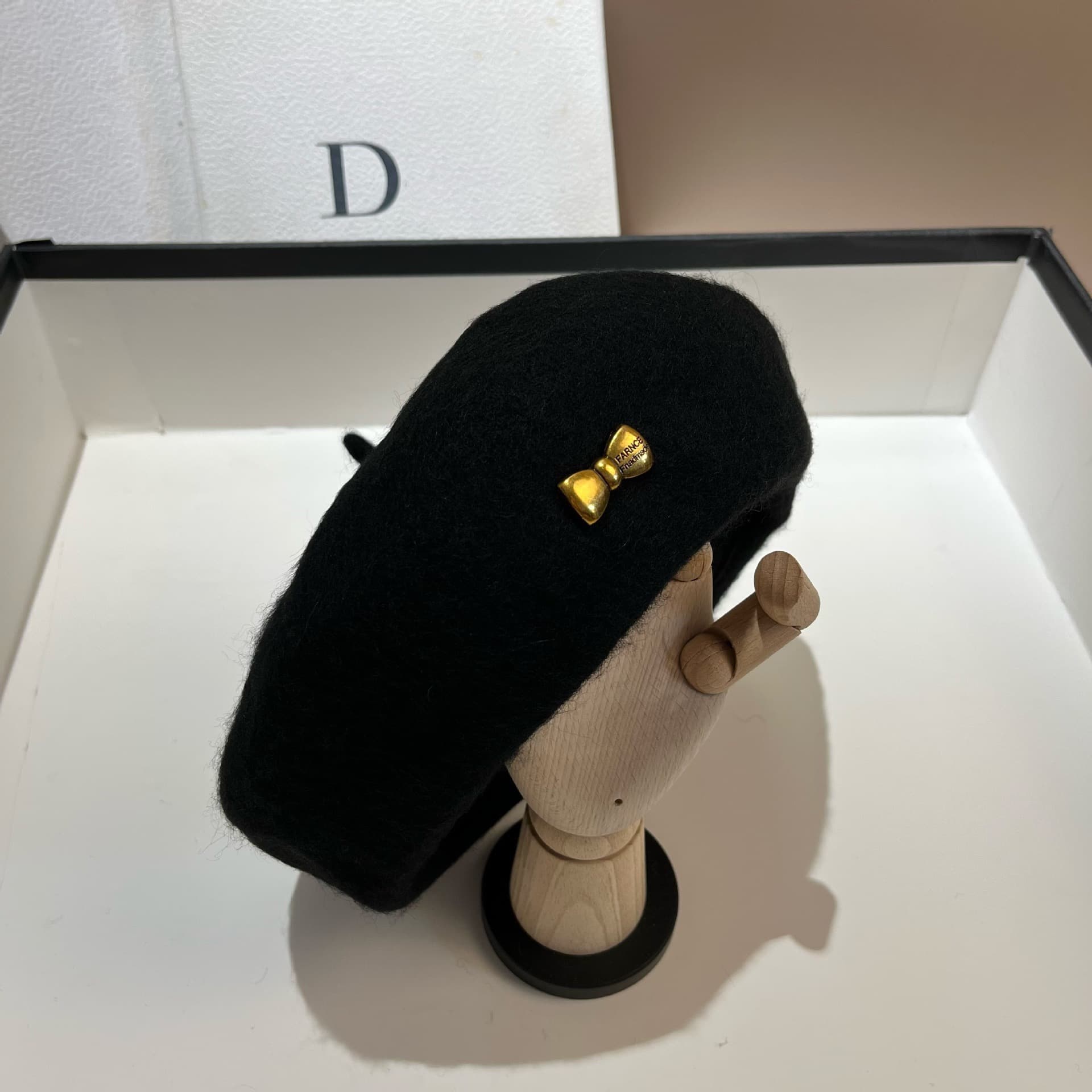 Elegant Wool Blend Bow Beret – image 2