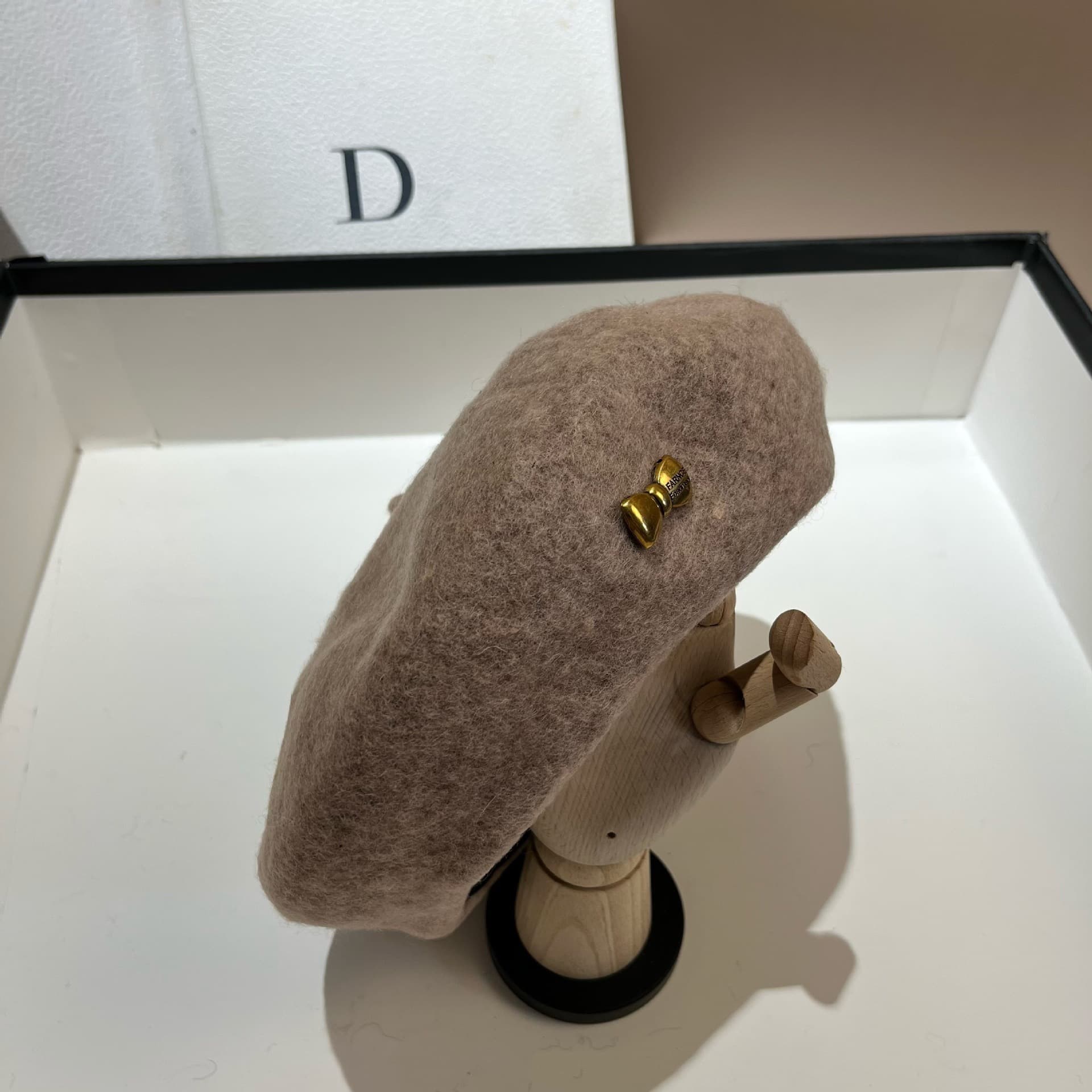 Elegant Wool Blend Bow Beret – image 5