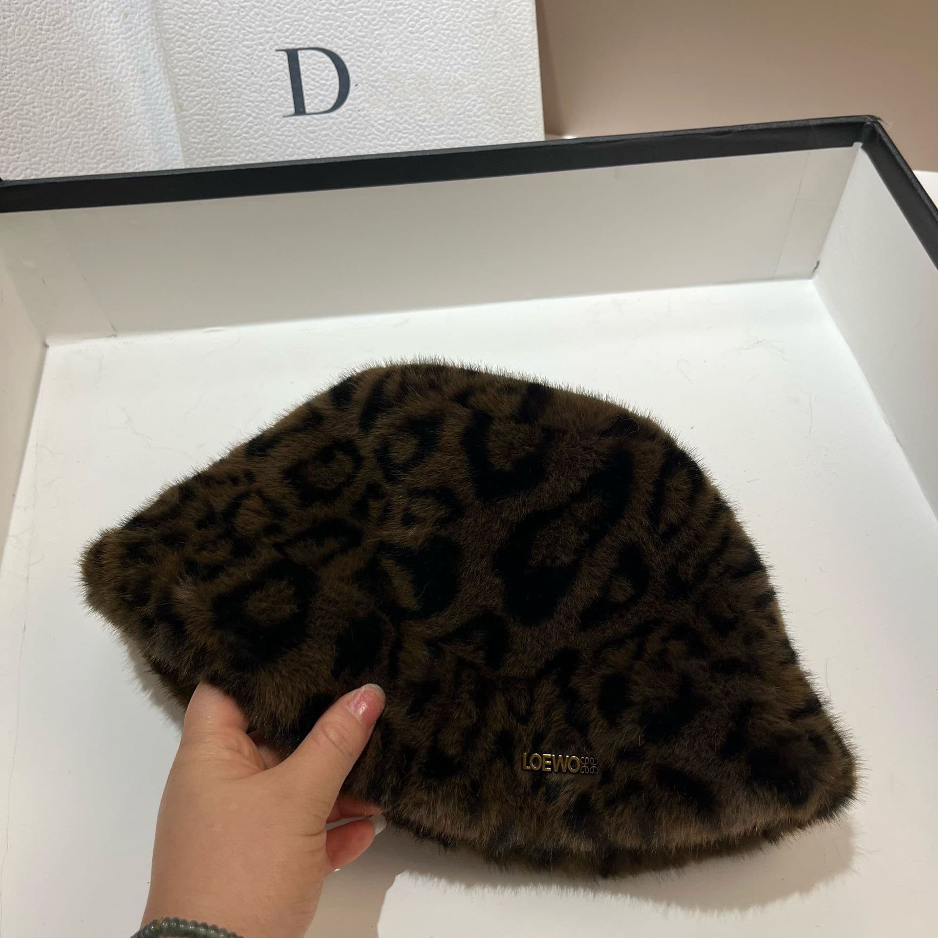 Leopard Print Faux Fur Set – image 4