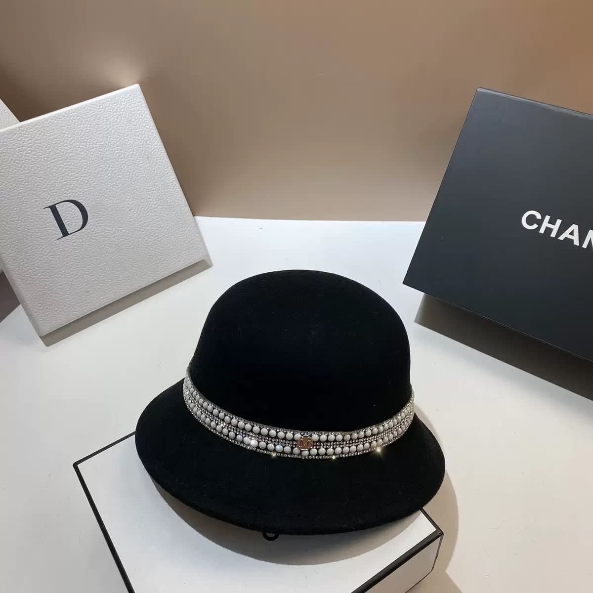 Embellished Pearl Wool Felt Hat – image 4