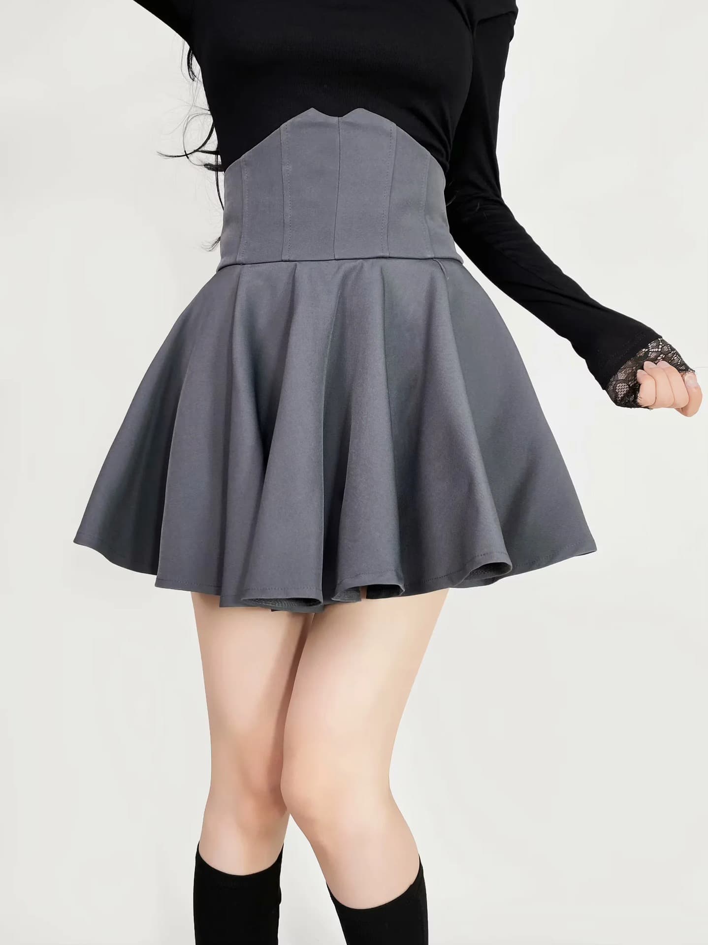 High-Waisted Pleated Mini Skirt – image 4