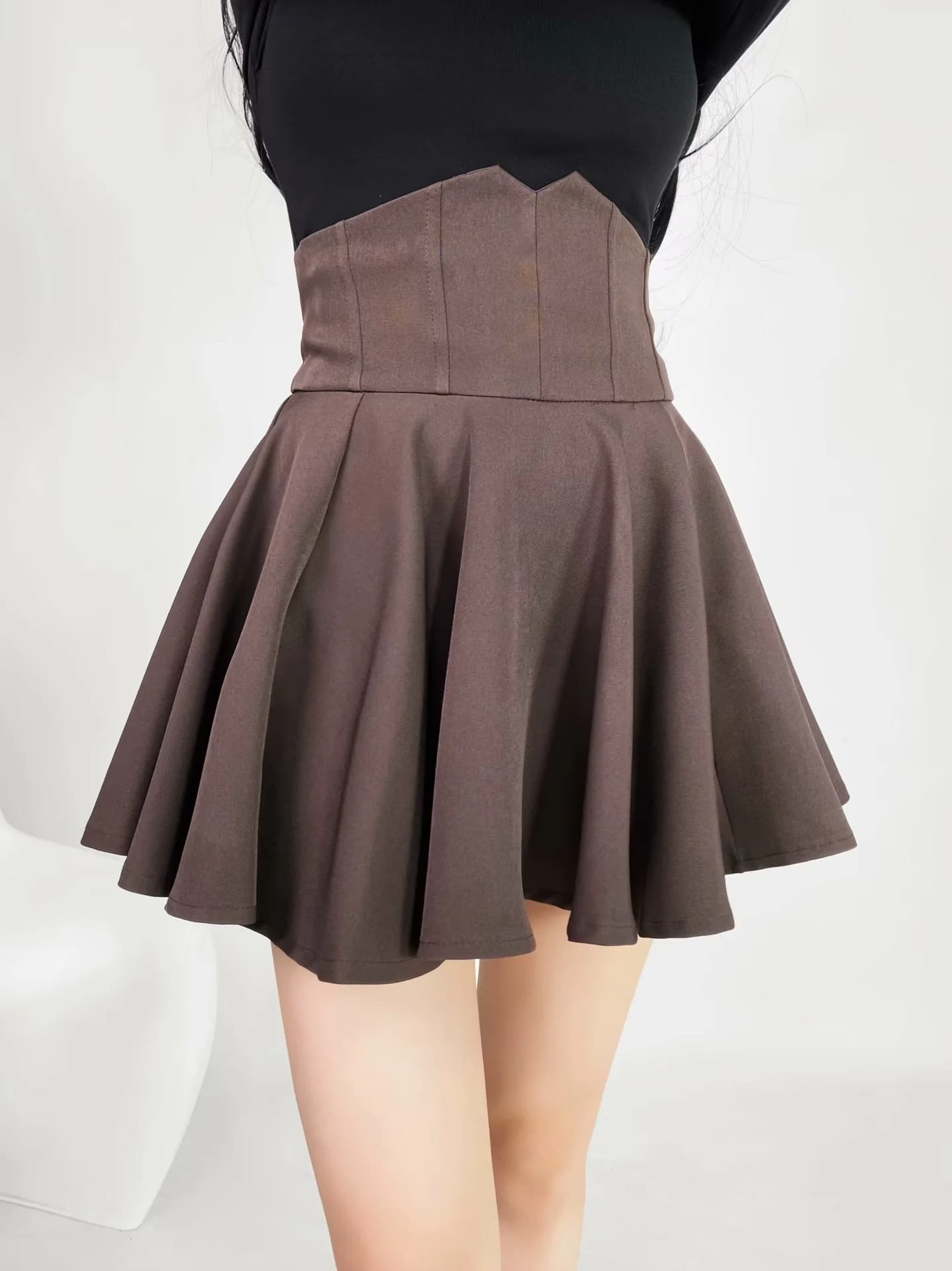 High-Waisted Pleated Mini Skirt – image 3