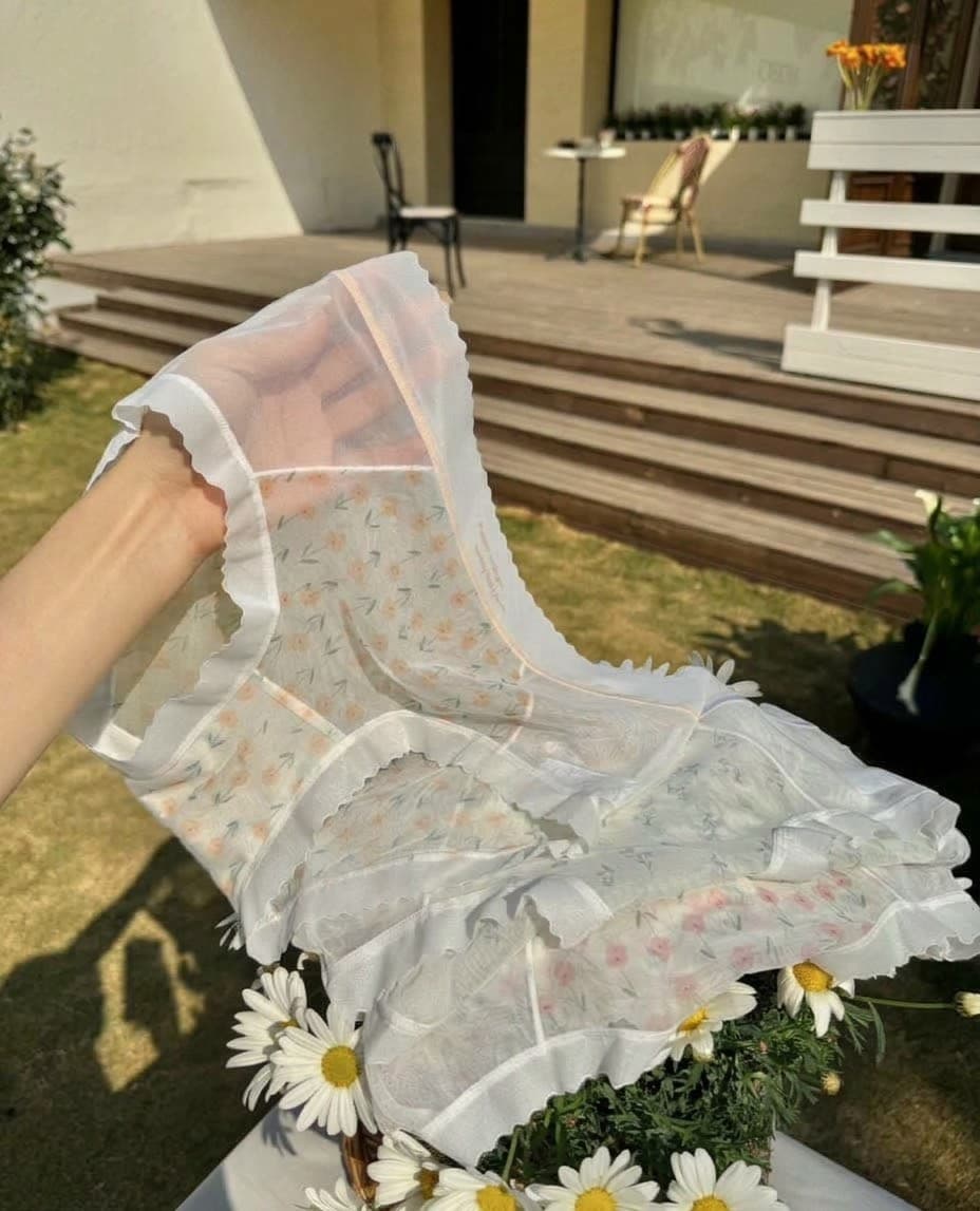 طقم سراويل داخلية شبكية مزينة بالزهور – صورة 4